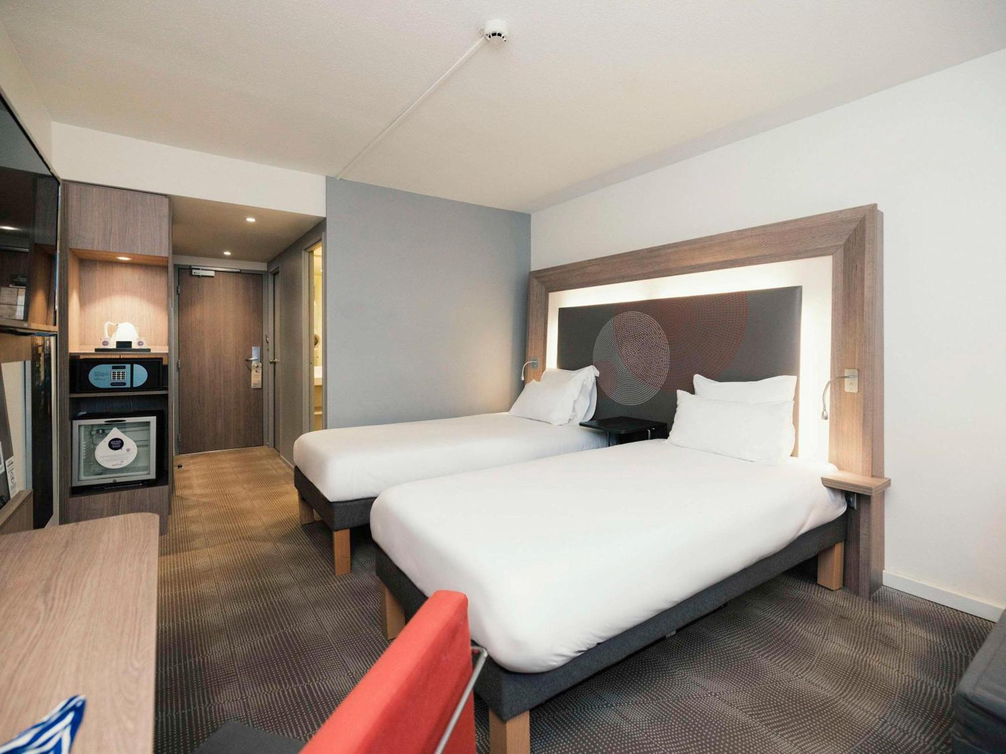 Novotel Clermont-Ferrand Exterior photo