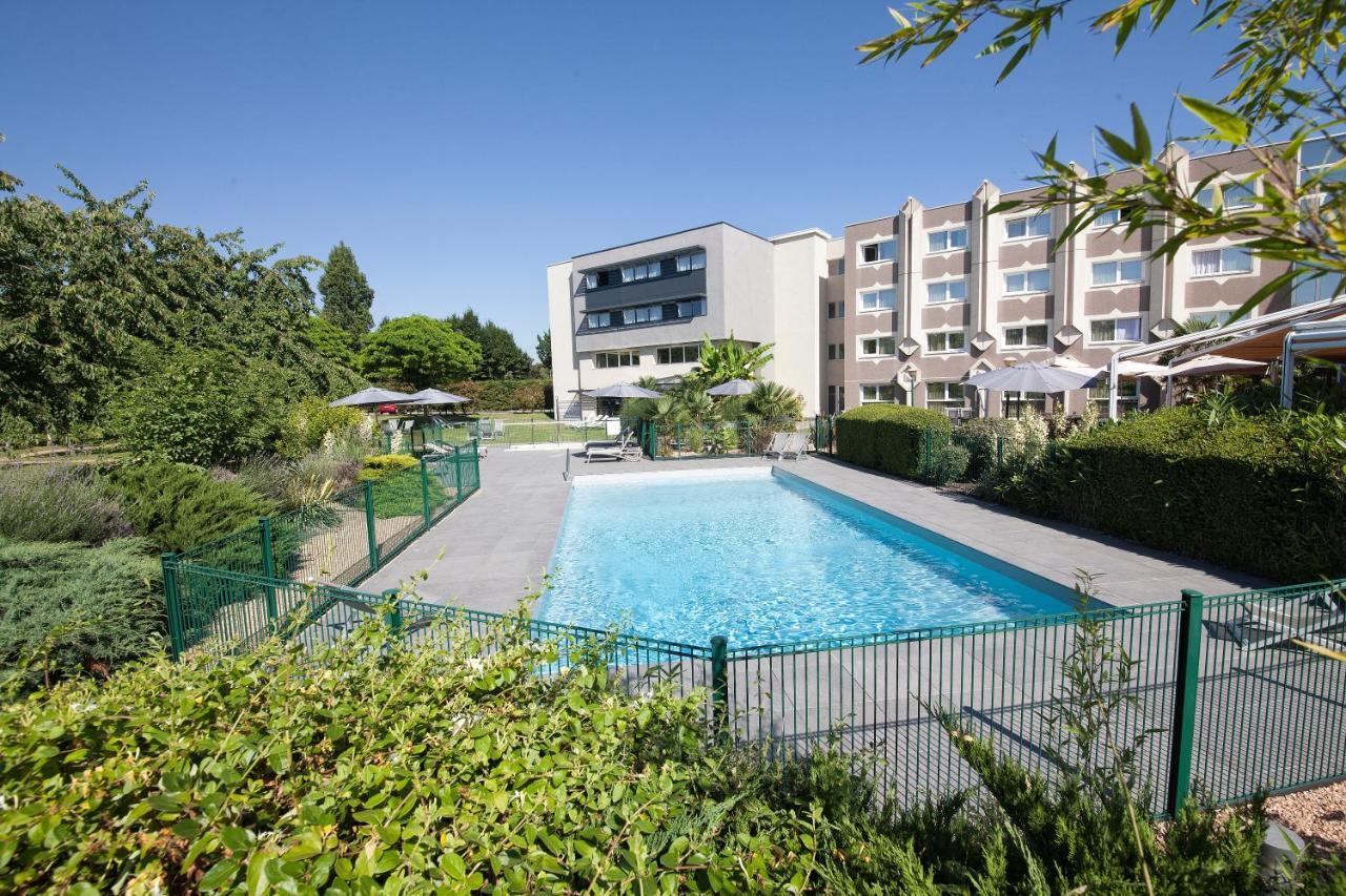 Novotel Clermont-Ferrand Exterior photo